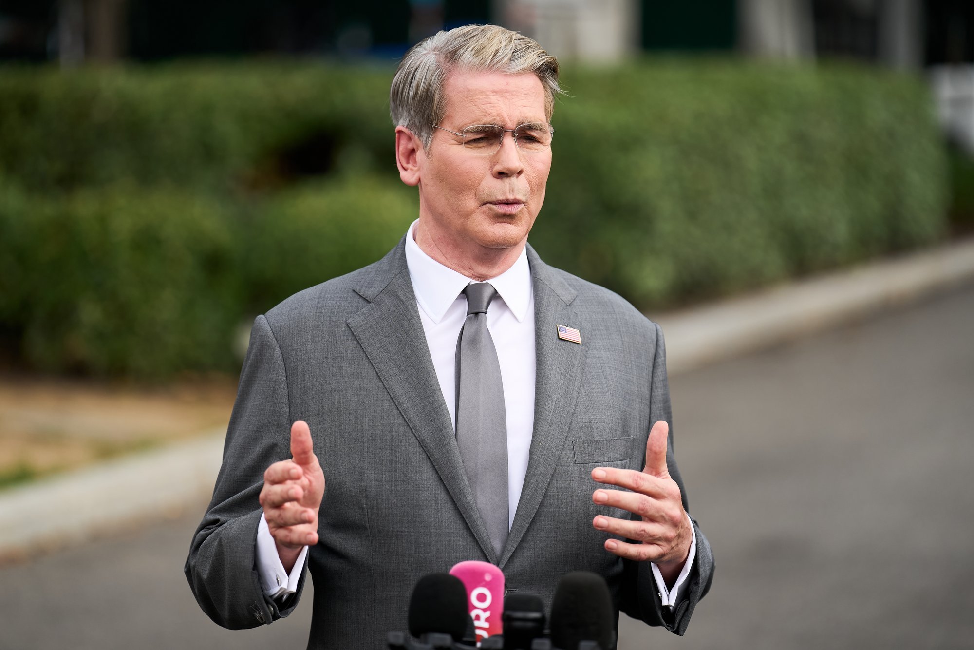 Bessant Threatens Iran with Toughest Sanctions in History