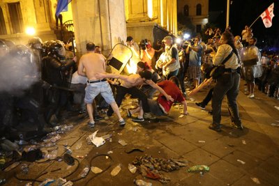 Protestas prie Gruzijos parlamento