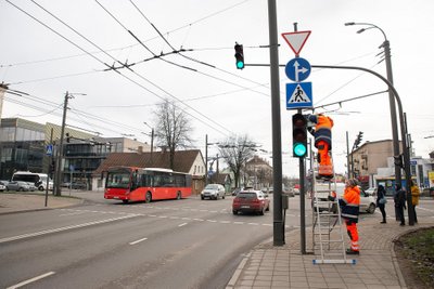 Žalios rodyklės grąžinamos į Kauno gatves