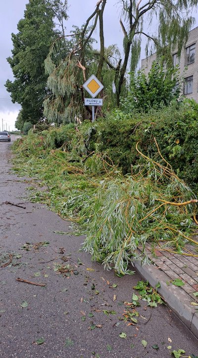 Nuostoliai po škvalo Kybartuose, skaitytojos Vytenės nuotr.