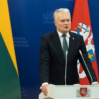 Президент: Литва была бы готова рассмотреть национальные санкции против России и Беларуси