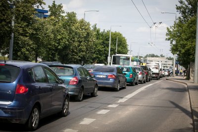 Automobilių eismas (asociatyvi nuotr.)