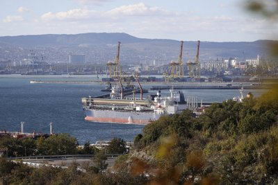 Naftos tanklaivis prišvartuotas Novosibirske, Rusijoje