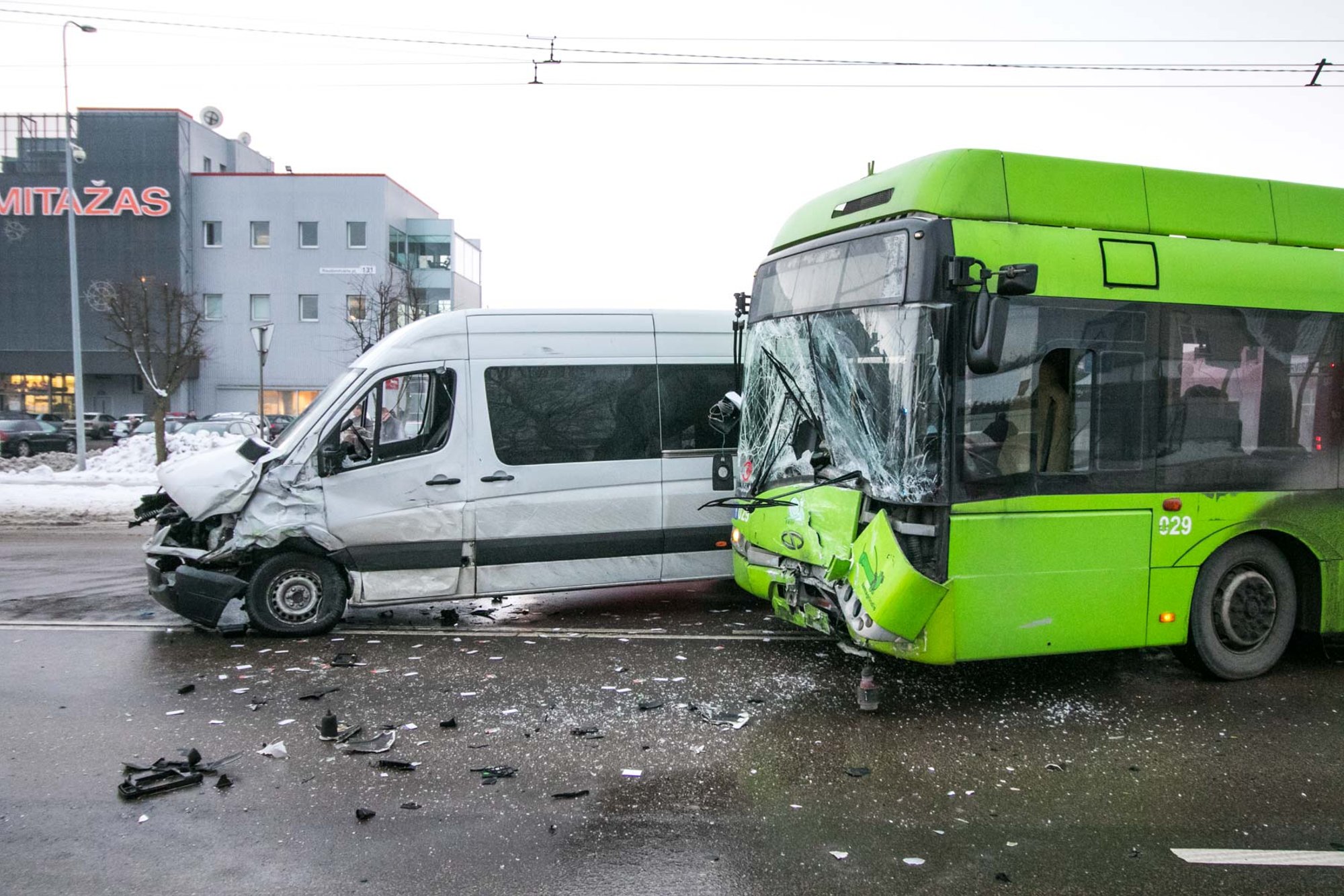 Avarija Raudondvario pl. Kaune