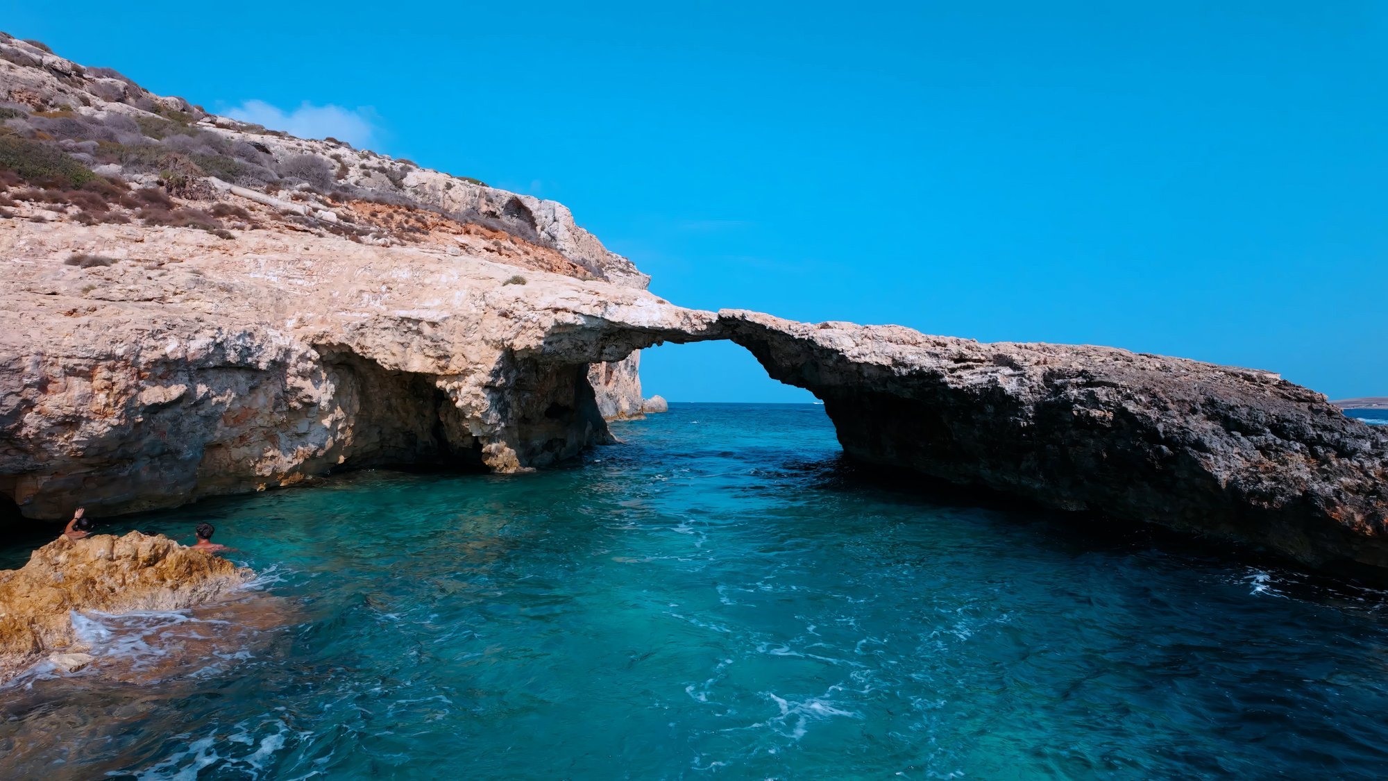 Rock Arch Collapse Kills Tourist in Popular Malta Spot
