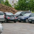 Policija užversta pranešimais dėl apgadintų automobilių kiemuose – sostinėje ruošiami pokyčiai