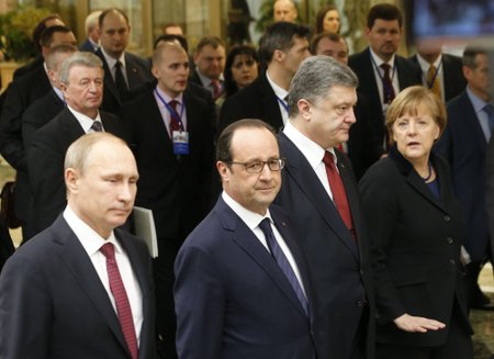 Vladimiras Putinas, Francois Hollande'as, Petro Porošenka, Angela Merkel	