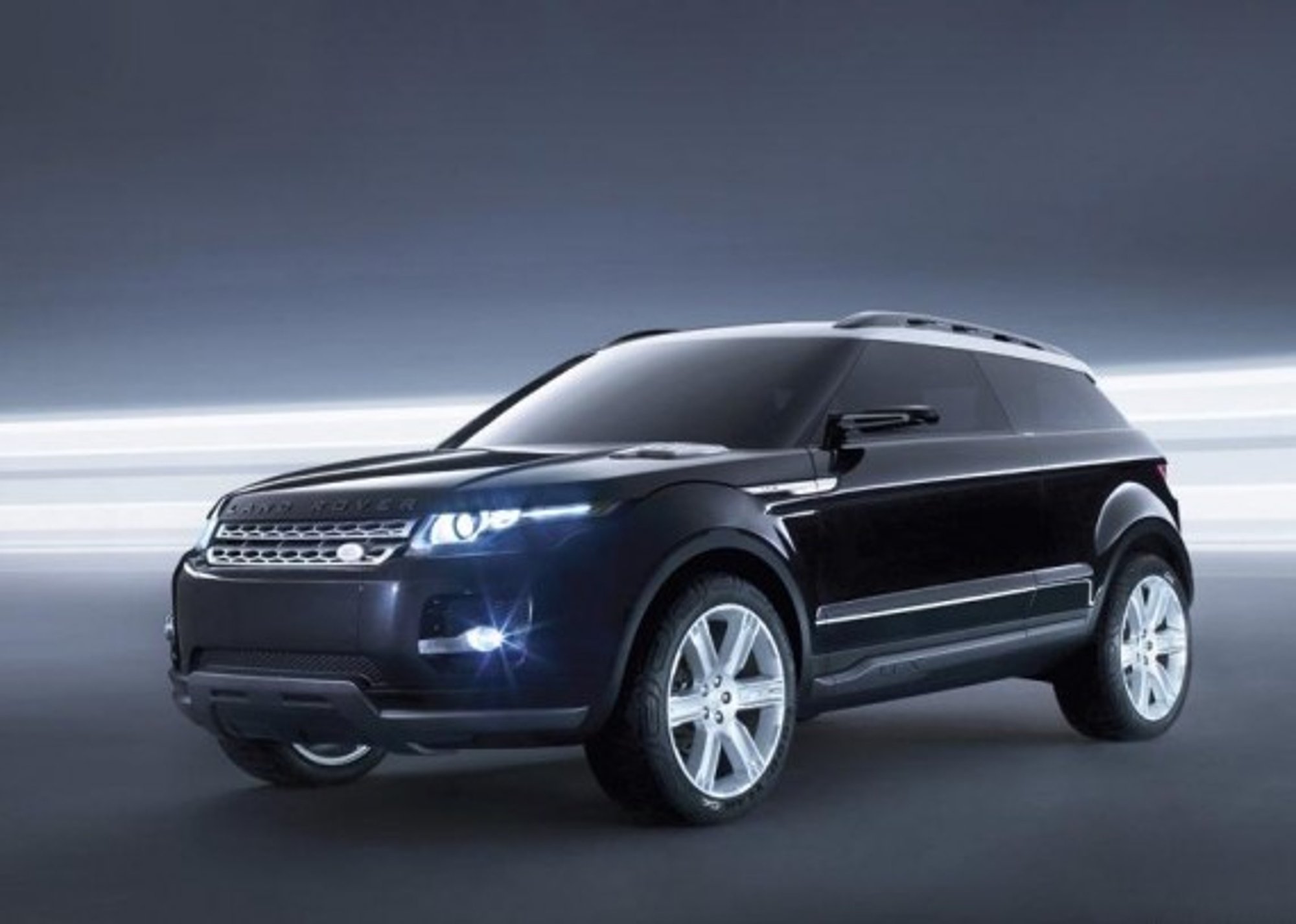 „Range Rover LRX“ debiutuos po metų - Delfi auto