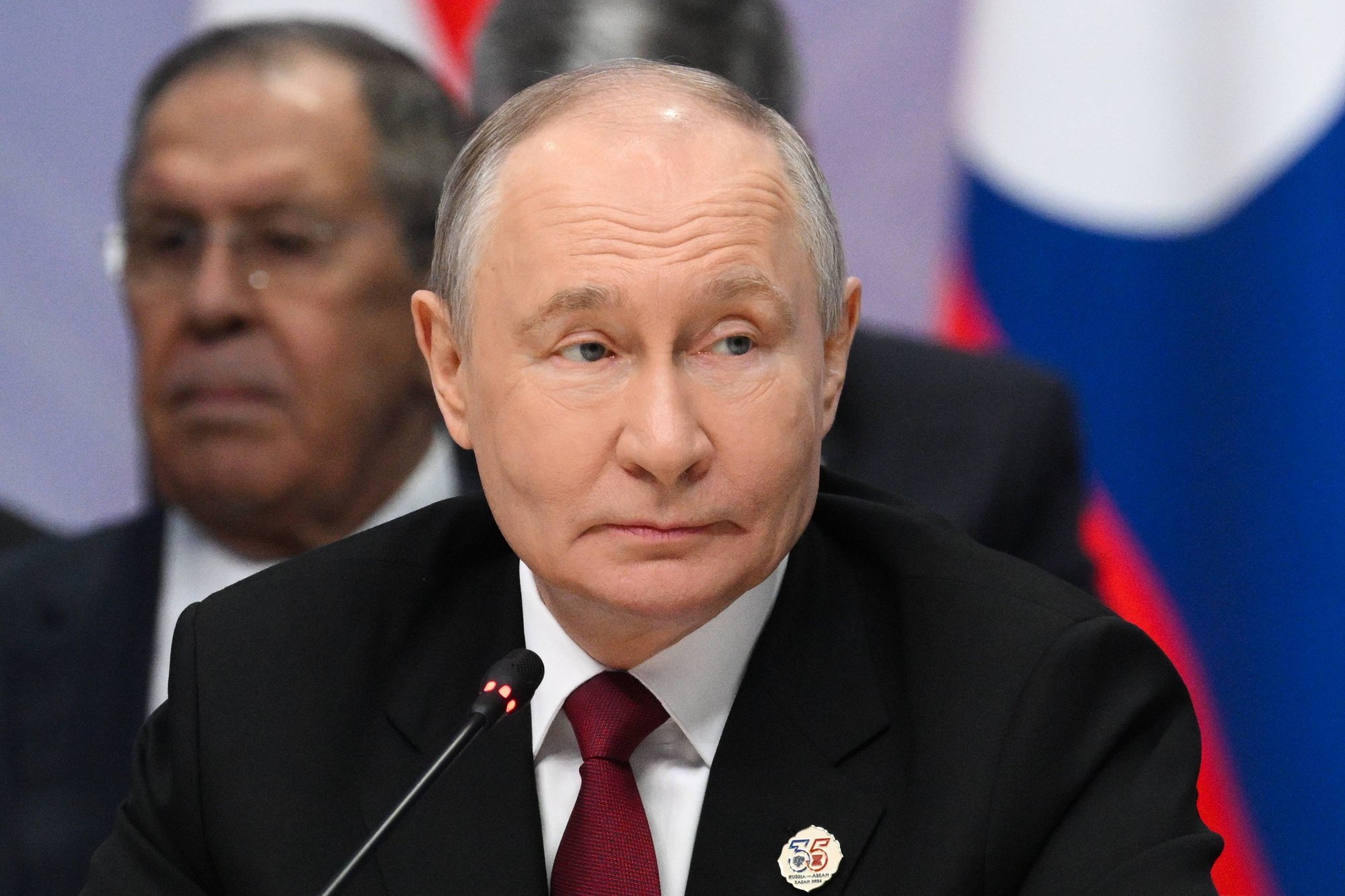 Putinas staiga pakeitė poziciją dėl derybų su Ukraina