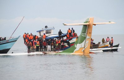 Tanzanijoje nukrito keleivinis lėktuvas