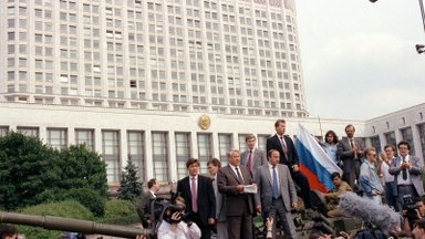 В годовщину государственного переворота 1991 года: 70 спартанцев, защищавших демократию