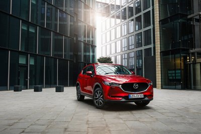 "Mazda CX-5"