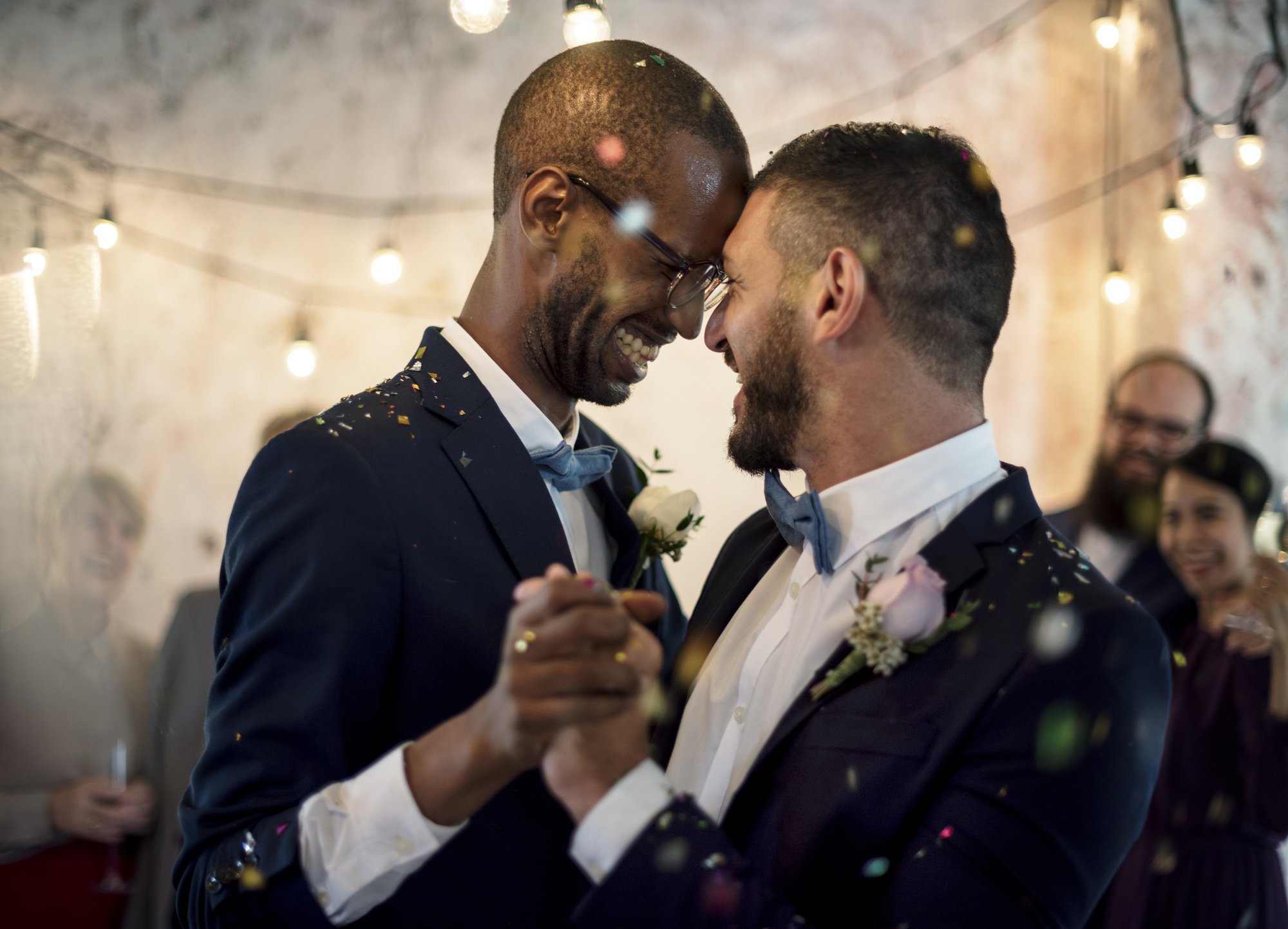 Kas skleidžia dezinformaciją apie LGBT+ Baltijos šalyse? - Delfi
