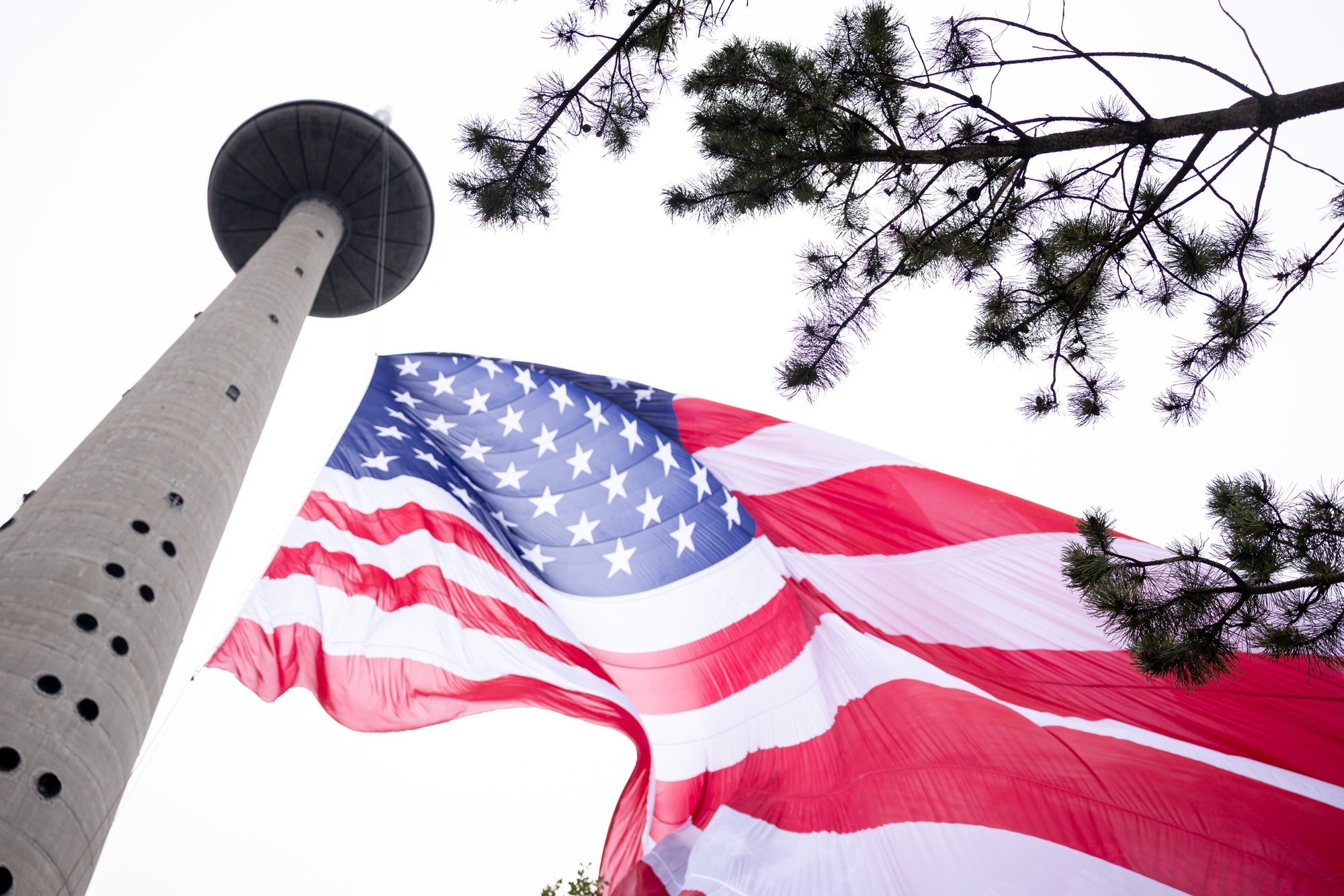 Record-Sized U.S. Flag Flies Atop Vilnius TV Tower