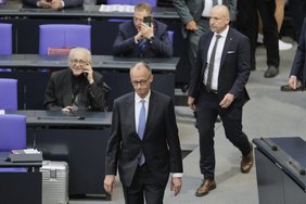 Friedrichas Merzas per balsavimą parlamente neišrinktas naujuoju Vokietijos kancleriu