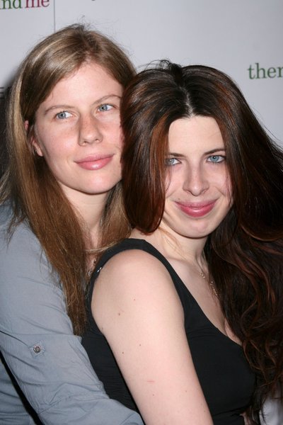 Heather Matarazzo (dešinėje)