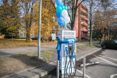 Greito elektromobilių įkrovimo stotelės