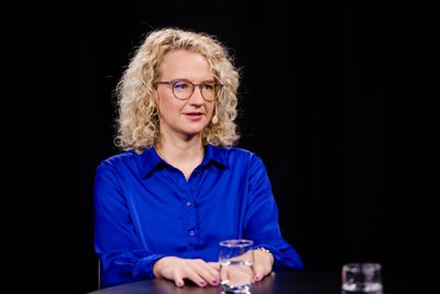  Aušrinė Armonaitė