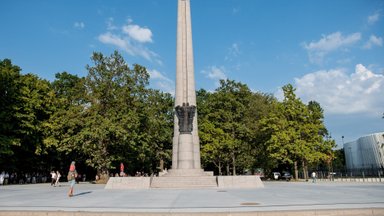 Kauno savivaldybė nuo spygliuotų tvorų ruošiasi išvaduoti apleistą teritoriją Kauno Ąžuolyne: išsiųsta 400 įspėjimų