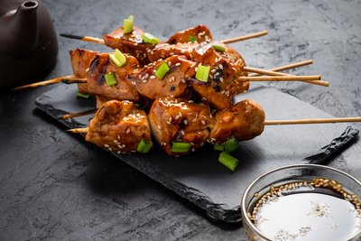 Yakitori vištienos iešmeliai