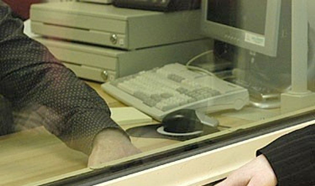 JAV vizos. Dokumentų perdavimas ambasados darbuotojui