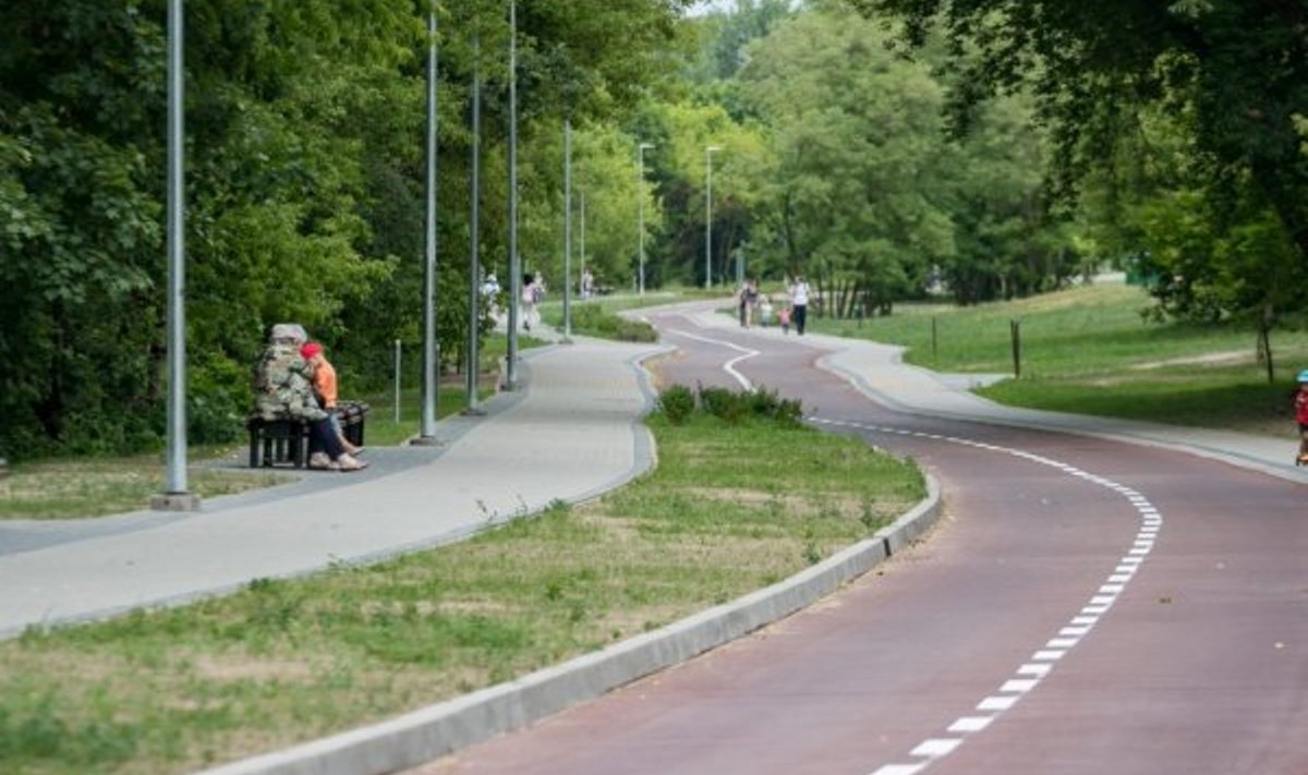 Naujas pėsčiųjų ir dviračių takas Antakalnyje