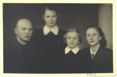 Juozas Baltušis, Rita, Dagnė, Monika Mironaitė