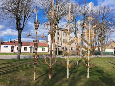 Verbos sukurtos iš natūralių gamtinių medžiagų