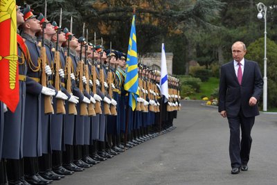 Vladimiras Putinas mini Pergalės dieną 