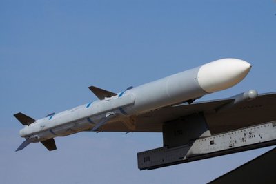 "Oras-oras" tipo raketa AIM-120 AMRAAM