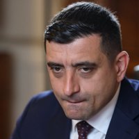 Į Rumunijos prezidento postą nusitaikęs kandidatas platino sąmokslo teorijas ir užsitraukė Ukrainos nemalonę 