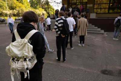 Abiturientai renkasi į anglų kalbos egzaminą