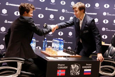 Magnusas Carlsenas ir Sergejus Kariakinas