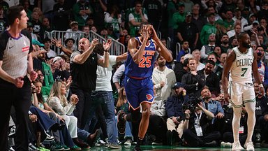 NBA pusfinalių starte fenomenalus Jokičius apvogė „Thunder“, o čempionai krito prieš „Knicks“