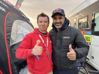 Antanas Juknevičius ir Nasseras Al-Attiyah