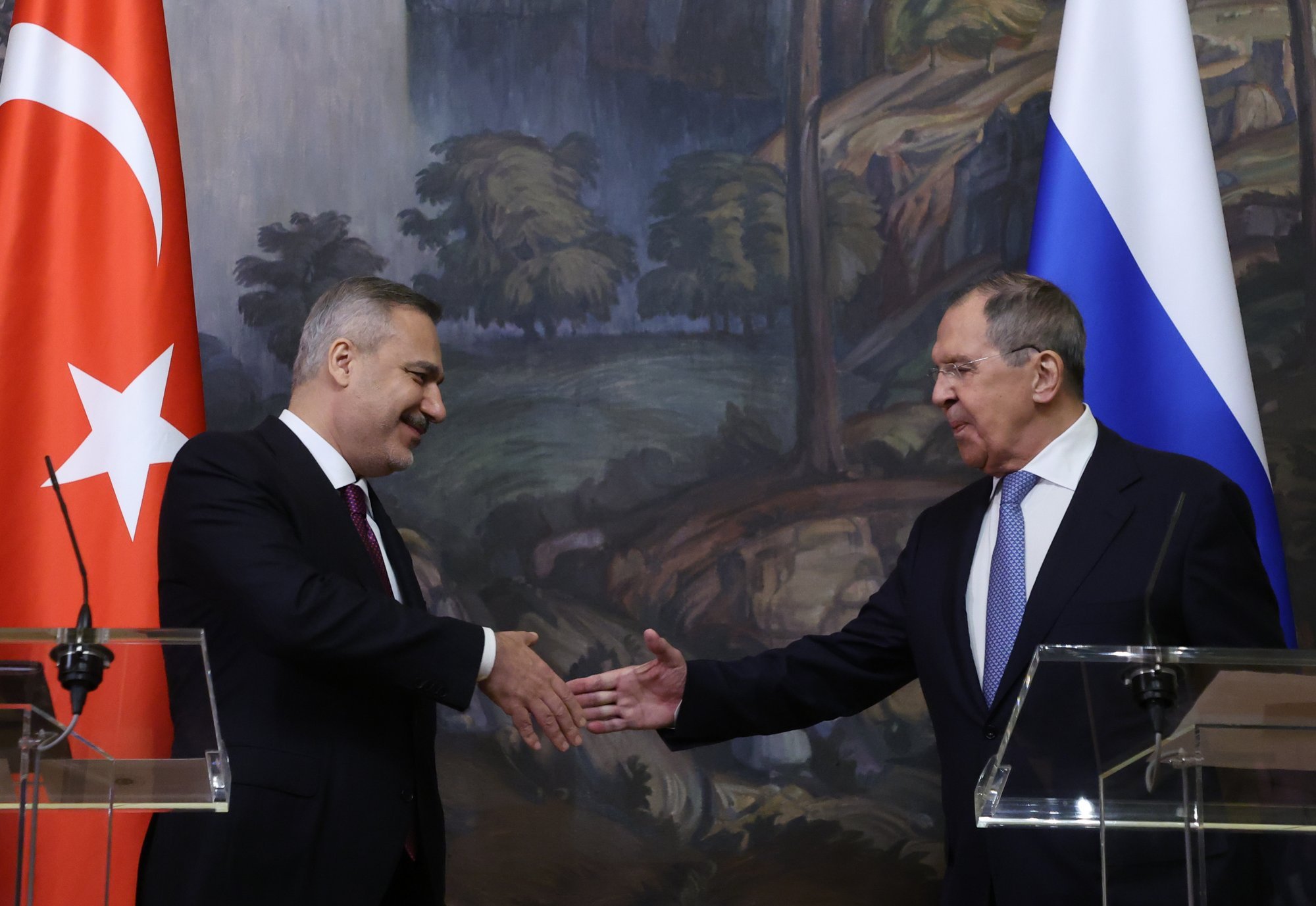Turkey's Foreign Minister Voices Serious Concern Over Ukraine War Escalation