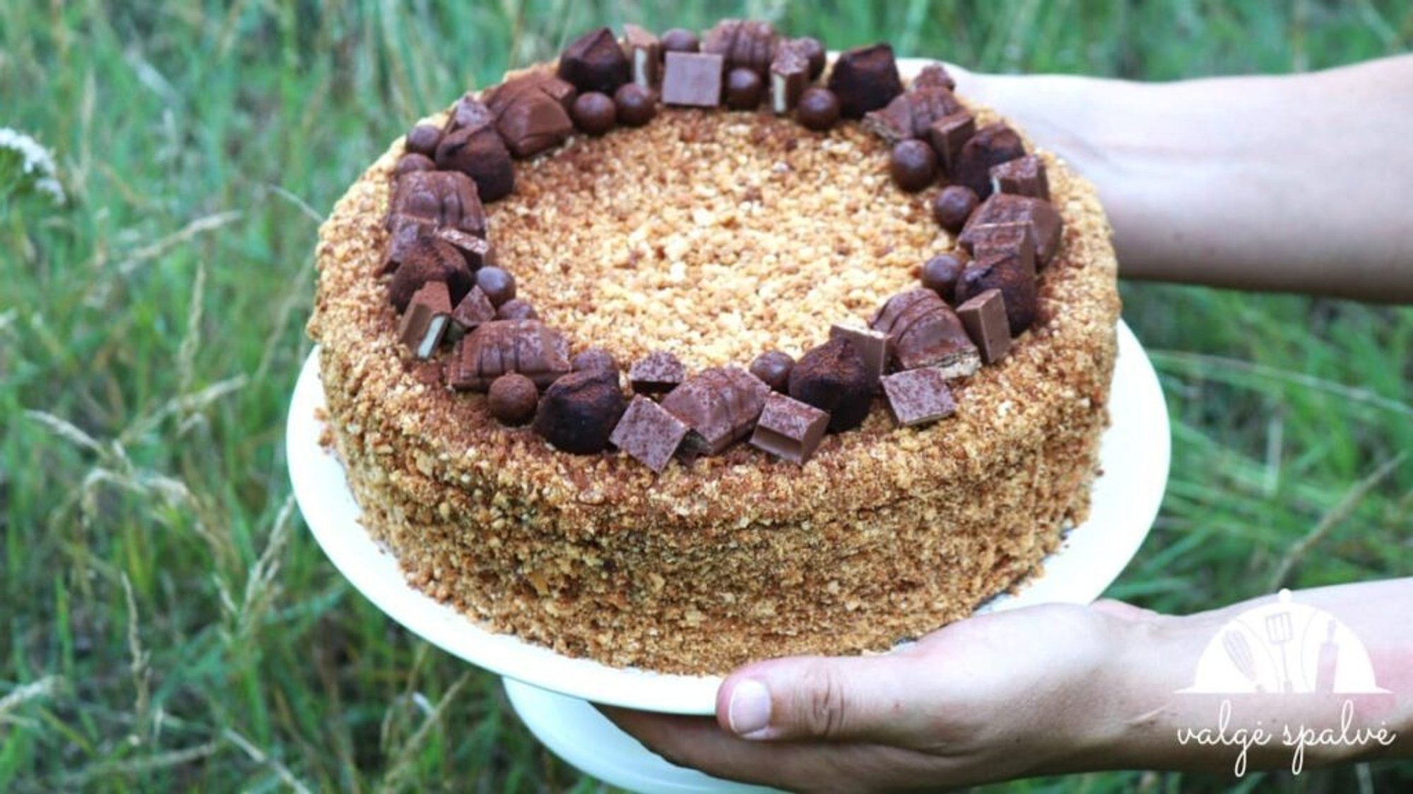 5 recipes for Father's Day – honey cake with white chocolate cream disappears faster than it can set