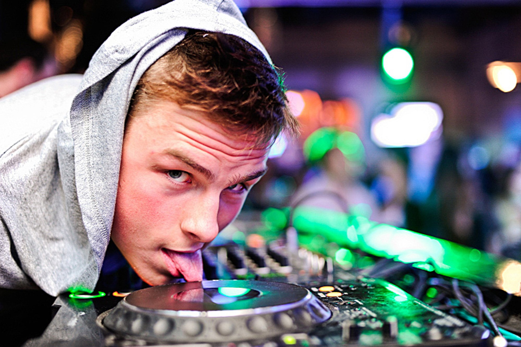 Klube „Dr.Who“ – V.Baumilos ir DJ Justin Beat singlo premjera - Delfi ...