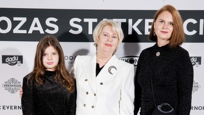 Vaiva Mainelytė su dukra ir anūke