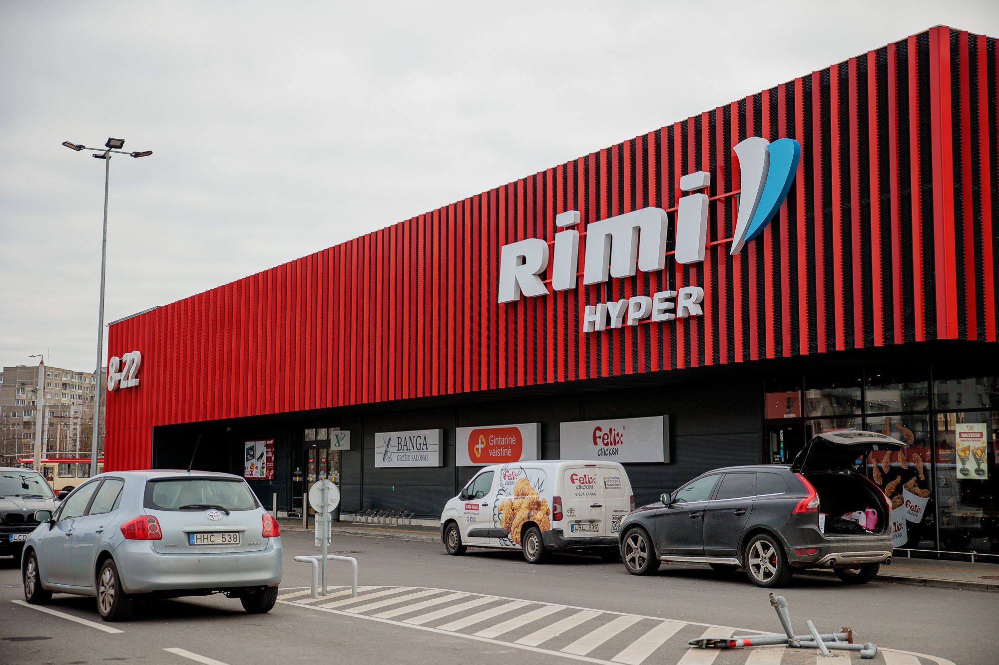 С мая меняется время работы некоторых магазинов сети Rimi - Delfi RU