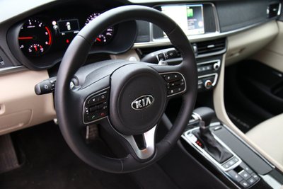 "KIA Optima"