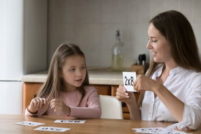 Pedagogai sako, kad daugybos lentel?s mokymosi būd? yra daug, svarbu pasirinkti tinkamiausi? vaikui, o kartais – i?bandyti kelis