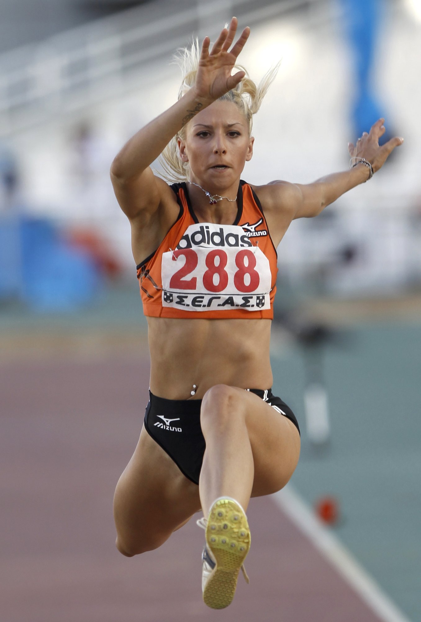 Lengvaatletė P.Papachristou pašalinta iš Graikijos olimpinės rinktinės ...