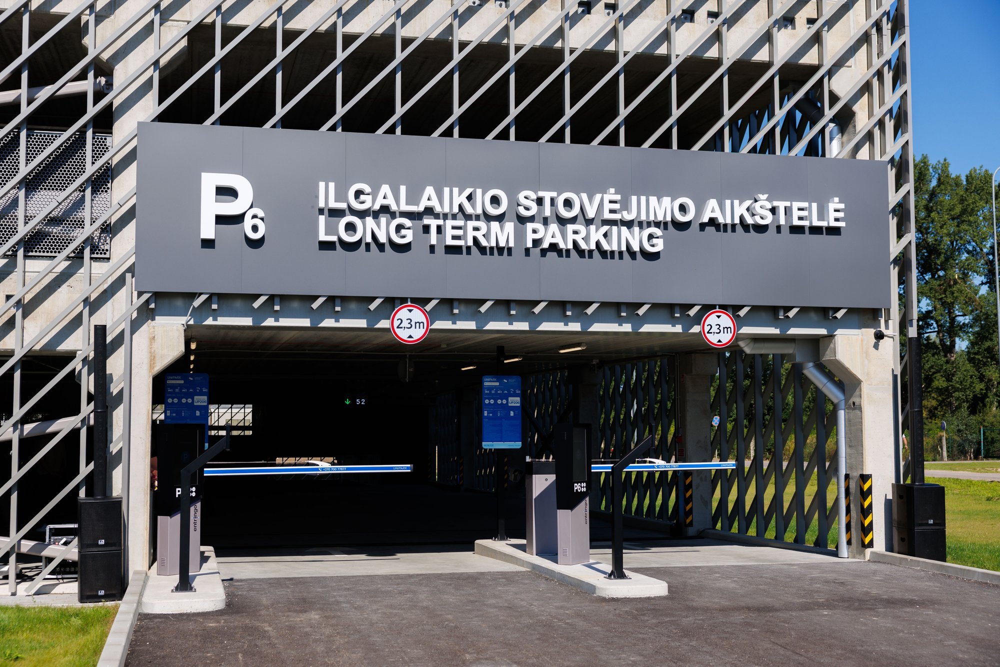 Kaunas Airport opens new multi-story car park with runway views