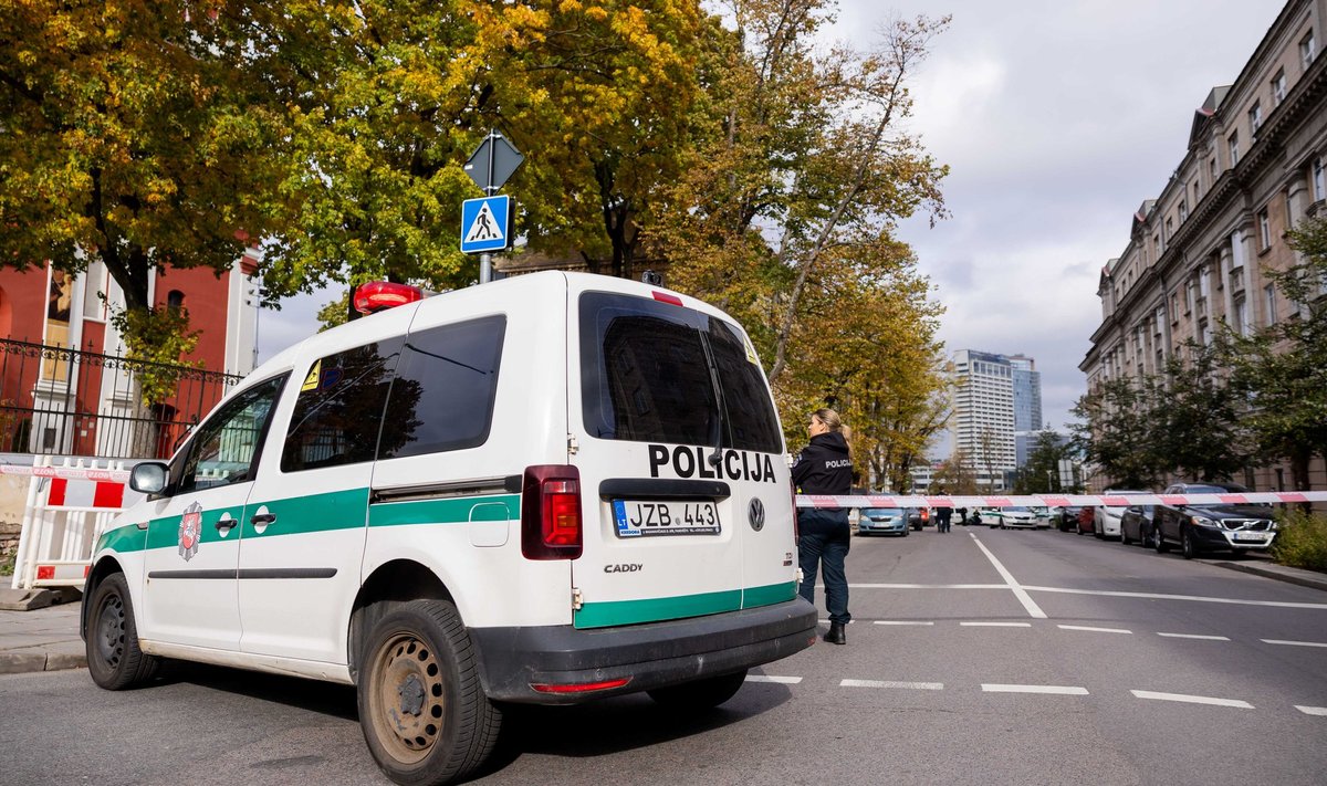 Lawyer shot in Vilnius, two police officers wounded