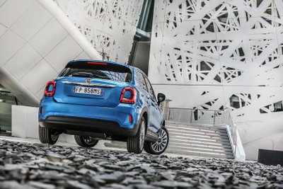 Atnaujintas "Fiat 500X"