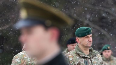 Vaikšnoras mato prasmę diskutuoti apie ilgesnę privalomąją karo tarnybą: tai suteiktų galimybę geriau paruošti karį