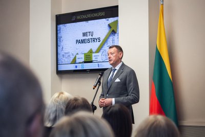  Konkurso „Metų pameistrys 2022“ dalyvius ir renginio svečius sveikina Lietuvos pramonininkų konfederacijos prezidentas Vidmantas Janulevičius. 