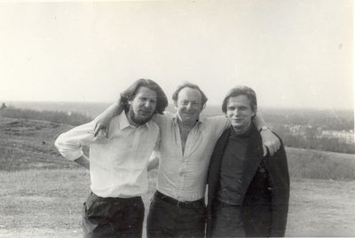 Ramūnas Katilius, Josifas Brodskis, Tomas Venclova. Apie 1967 m. Nuotrauka iš Neringos Jonušaitės knygos „Neringos kavinė: sugrįžimas į legendą“.