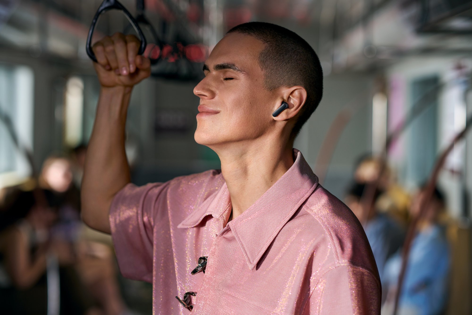 „Huawei FreeBuds 7i“: belaidės ausinės ieškantiems tylos